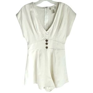 Alter’d State Off White Linen Blend Cap Sleeve Romper Size Small